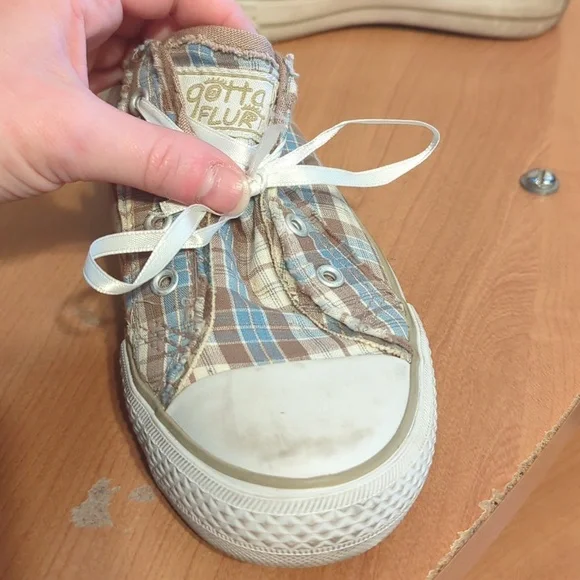 Gotta Flurt Girls Sneakers - Picture 4 of 7